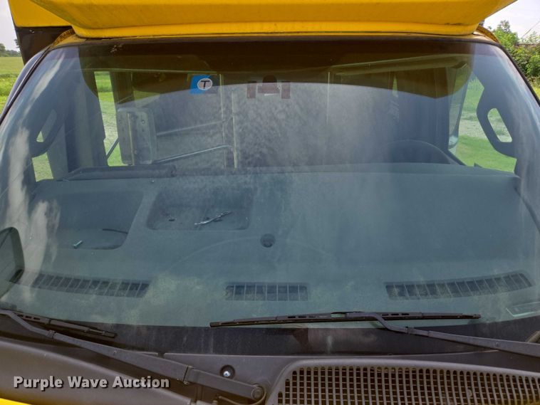 image for item EQ4034 2017 Chevrolet Express G4500 shuttle bus