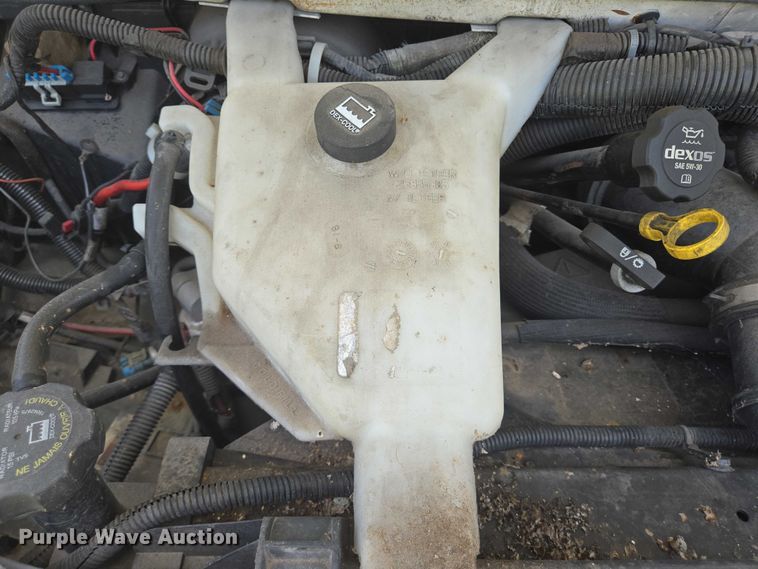 image for item EQ4034 2017 Chevrolet Express G4500 shuttle bus