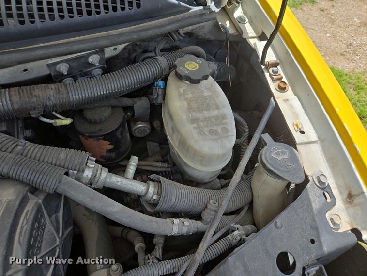 image for item EQ4034 2017 Chevrolet Express G4500 shuttle bus