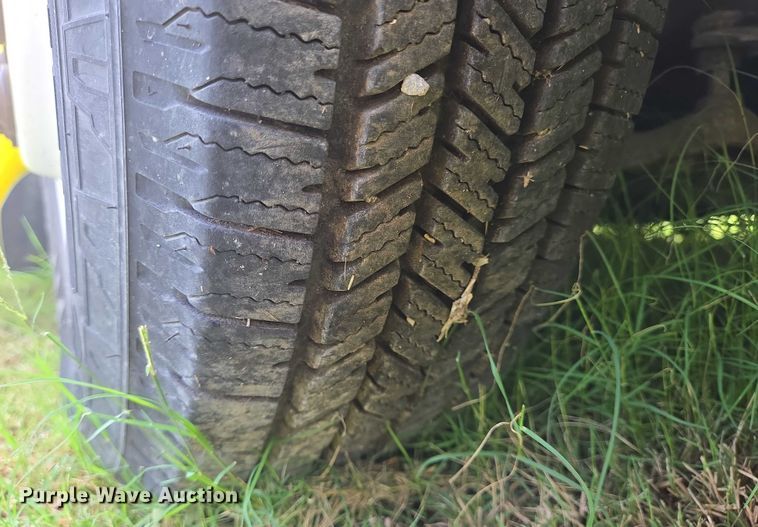 image for item EQ4034 2017 Chevrolet Express G4500 shuttle bus