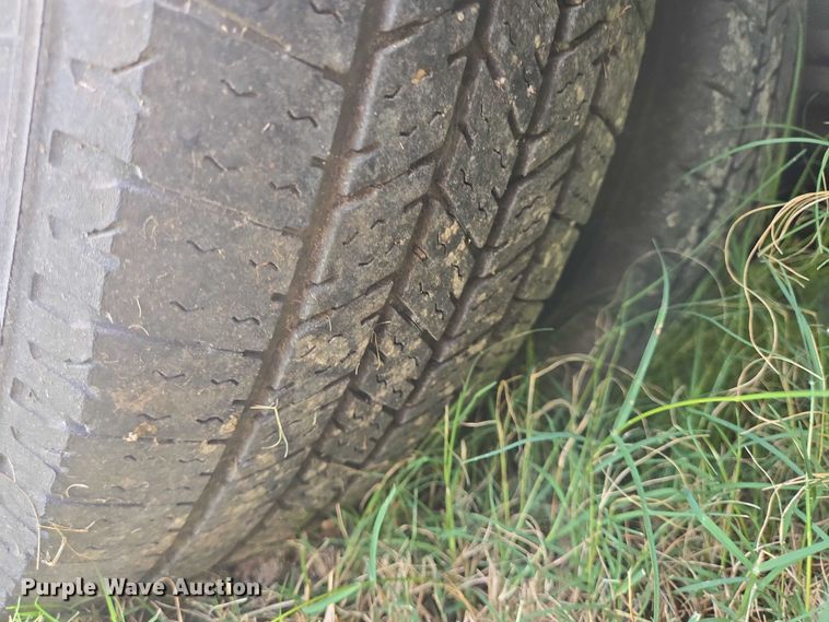 image for item EQ4034 2017 Chevrolet Express G4500 shuttle bus