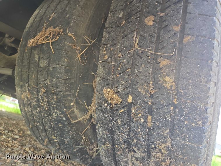 image for item EQ4035 2016 Chevrolet Express G4500 shuttle bus