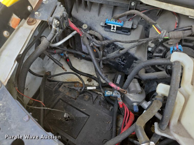 image for item EQ4036 2017 Chevrolet Express G4500 shuttle bus