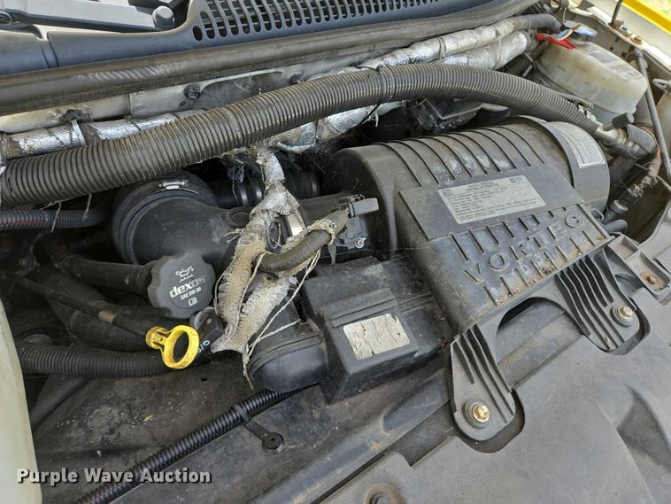 image for item EQ4036 2017 Chevrolet Express G4500 shuttle bus