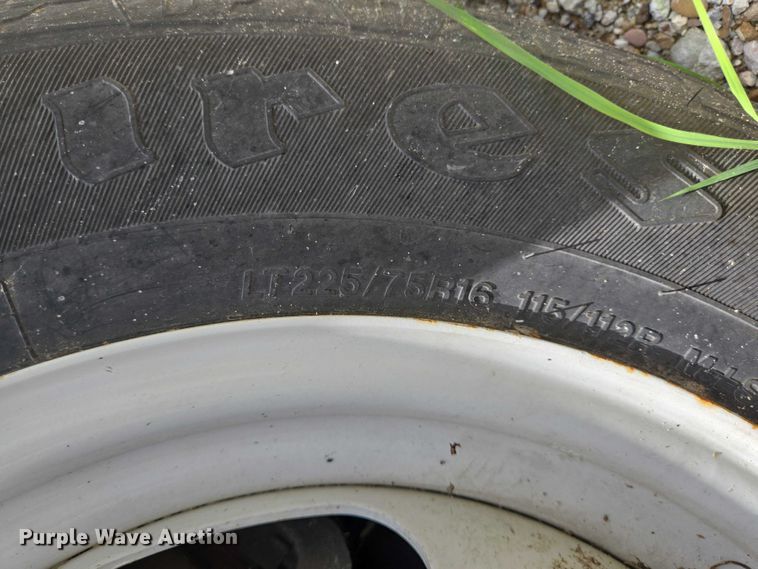 image for item EQ4036 2017 Chevrolet Express G4500 shuttle bus