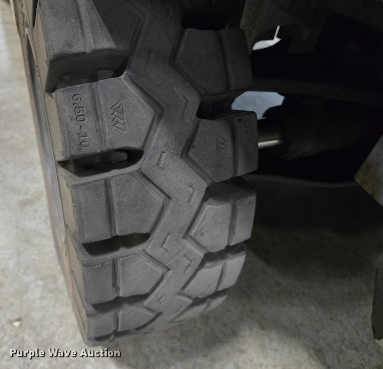 image for item EQ4047 2015 UniCarriers  PF60 forklift