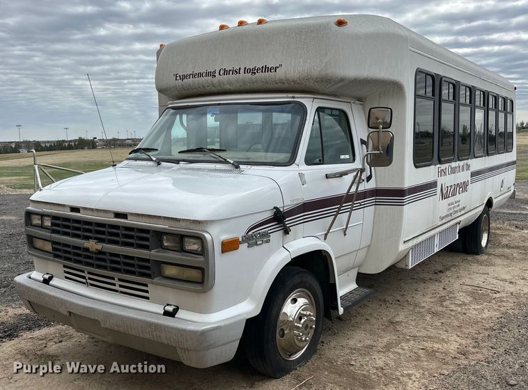 image for item EQ4593 1996 Chevrolet Aero XT 30 HD shuttle bus