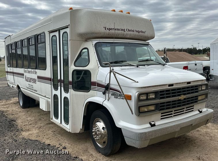 image for item EQ4593 1996 Chevrolet Aero XT 30 HD shuttle bus