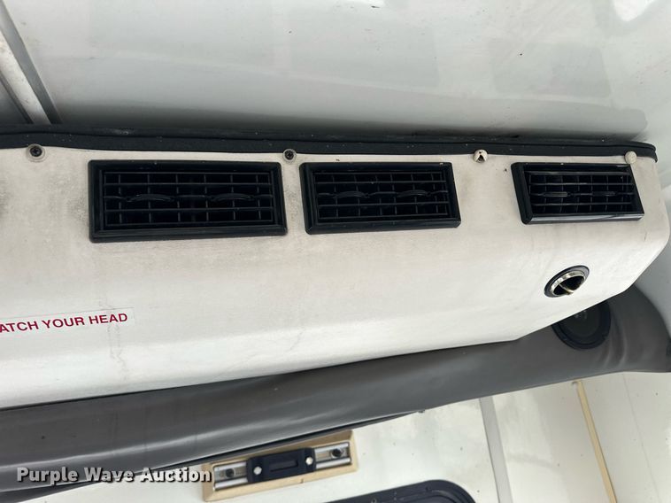 image for item EQ4593 1996 Chevrolet Aero XT 30 HD shuttle bus