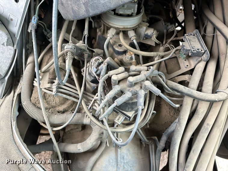 image for item EQ4593 1996 Chevrolet Aero XT 30 HD shuttle bus