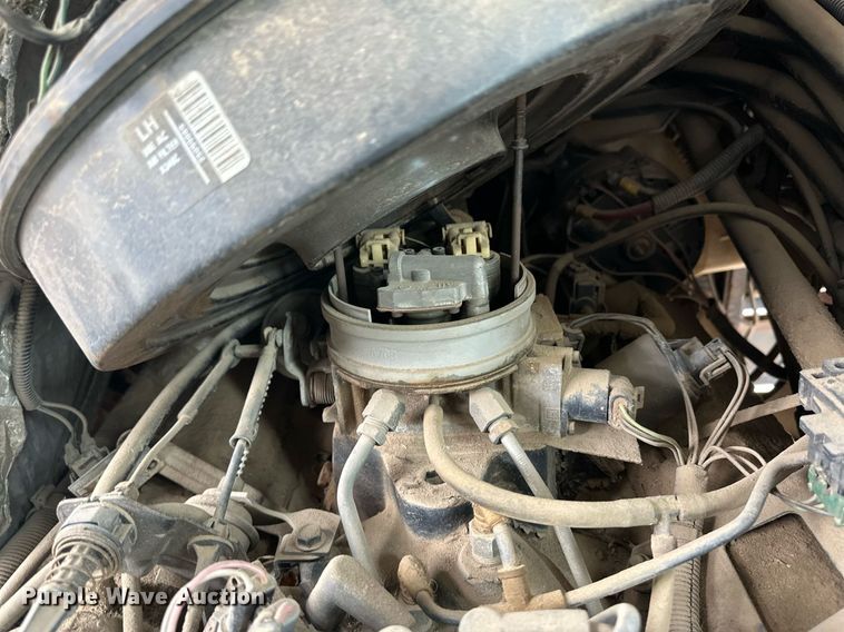 image for item EQ4593 1996 Chevrolet Aero XT 30 HD shuttle bus