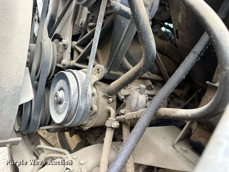 image for item EQ4593 1996 Chevrolet Aero XT 30 HD shuttle bus