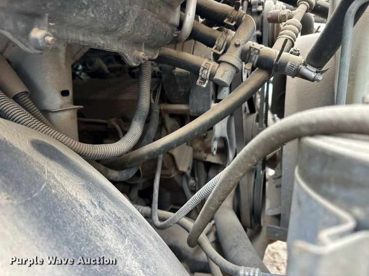 image for item EQ4593 1996 Chevrolet Aero XT 30 HD shuttle bus