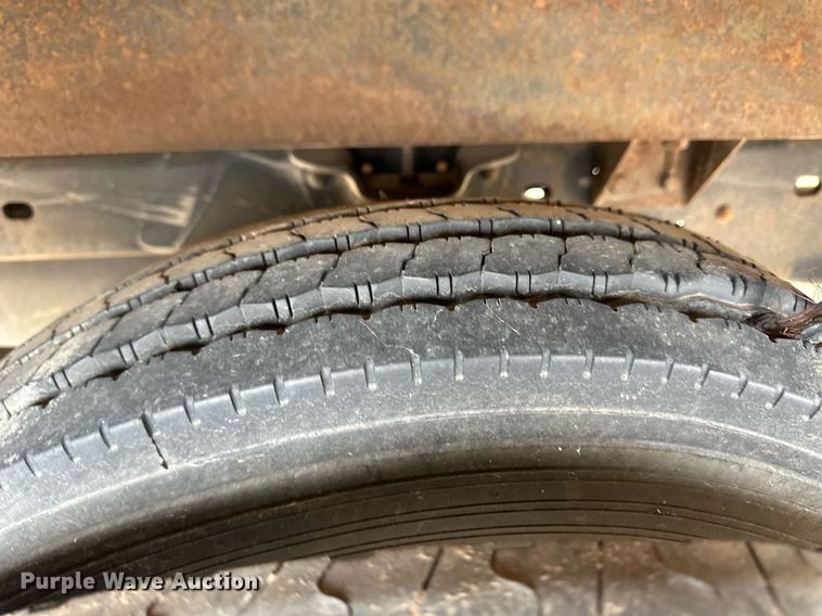 image for item EQ4593 1996 Chevrolet Aero XT 30 HD shuttle bus