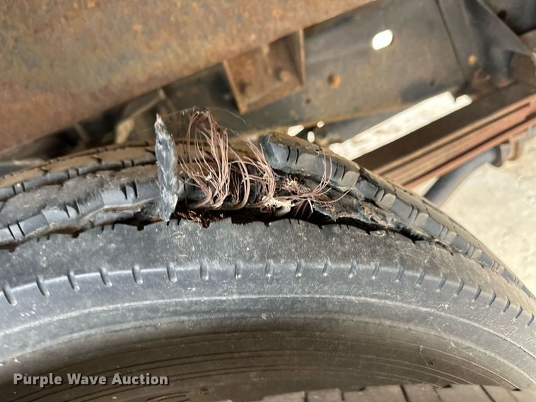 image for item EQ4593 1996 Chevrolet Aero XT 30 HD shuttle bus