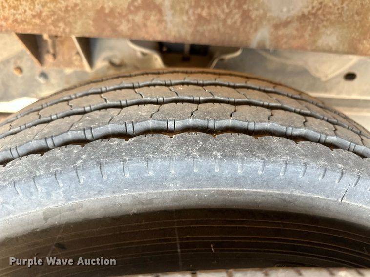 image for item EQ4593 1996 Chevrolet Aero XT 30 HD shuttle bus