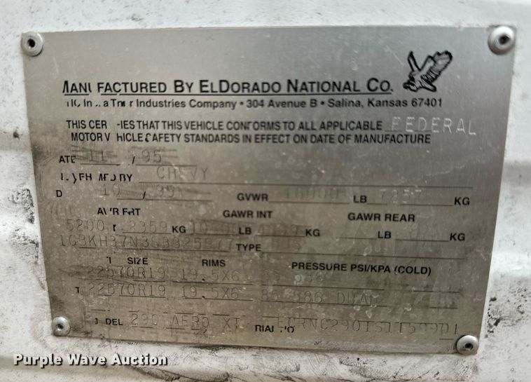 image for item EQ4593 1996 Chevrolet Aero XT 30 HD shuttle bus