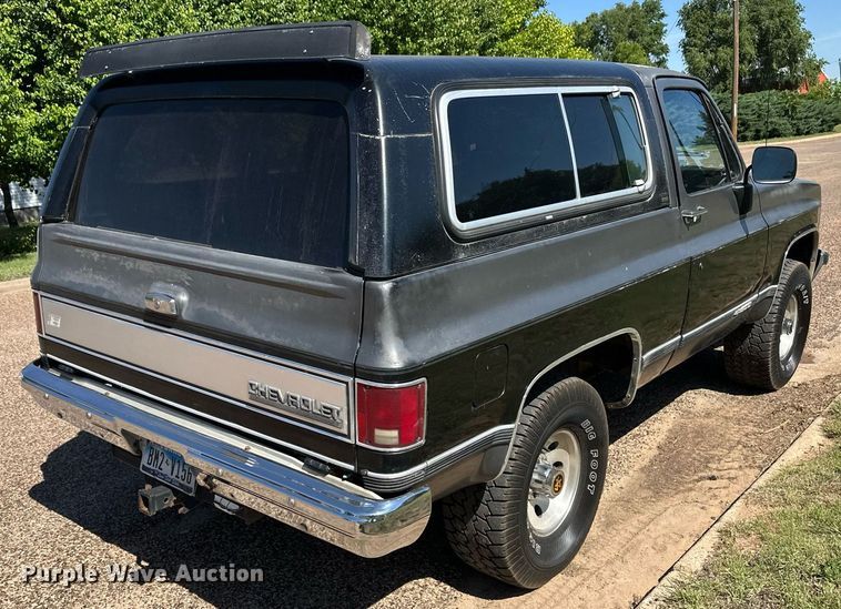 image for item EQ4755 1989 Chevrolet Blazer SUV