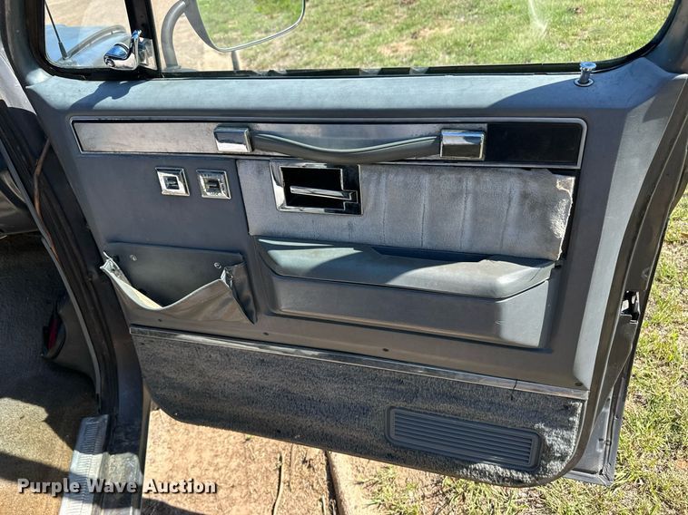 image for item EQ4755 1989 Chevrolet Blazer SUV