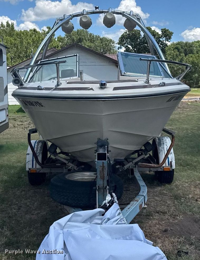 image for item ER2099 1978 Sea Ray boat