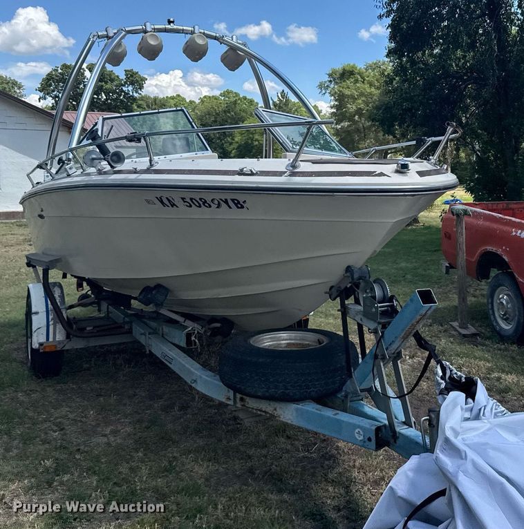 image for item ER2099 1978 Sea Ray boat