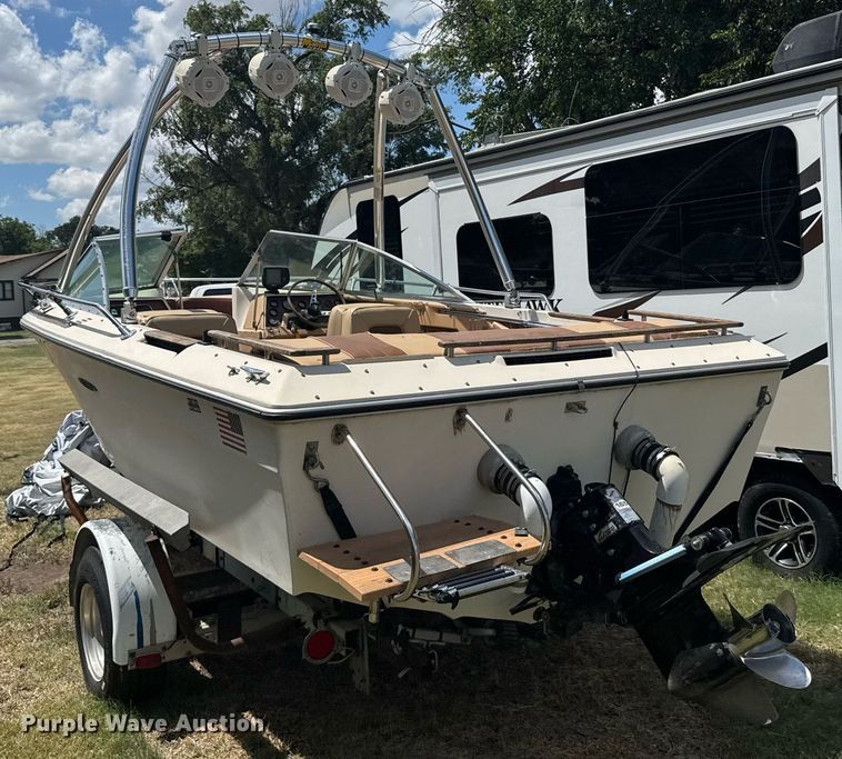 image for item ER2099 1978 Sea Ray boat