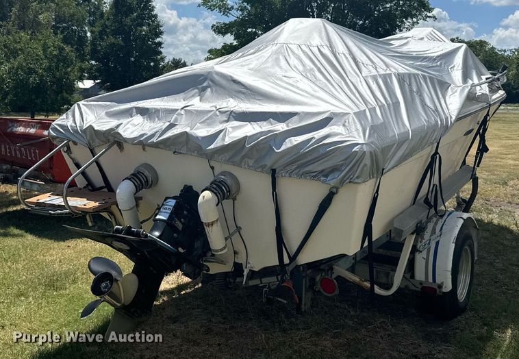 image for item ER2099 1978 Sea Ray boat