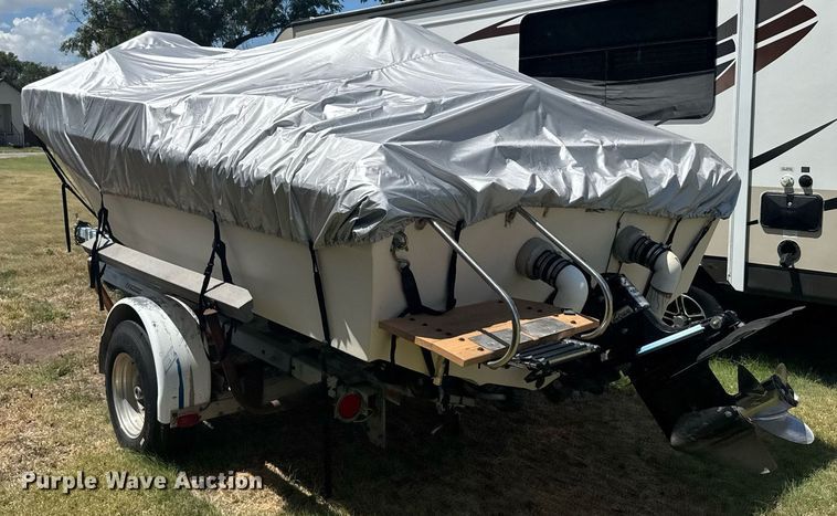 image for item ER2099 1978 Sea Ray boat