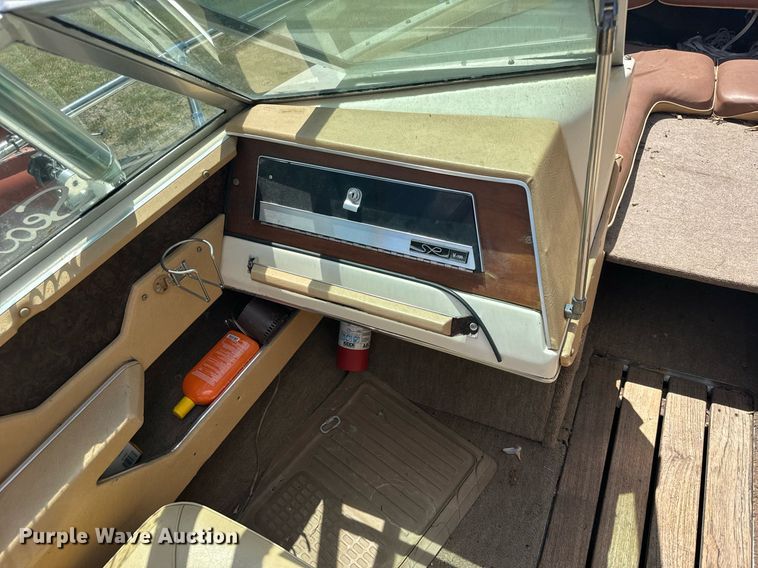 image for item ER2099 1978 Sea Ray boat