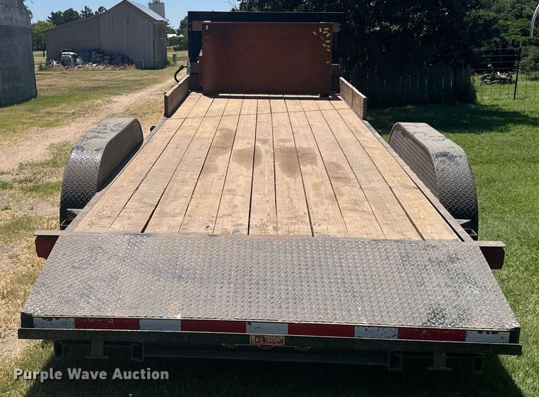image for item ER2117 2000 Neal equipment trailer