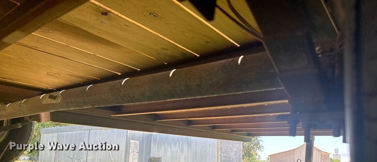 image for item ER2117 2000 Neal equipment trailer