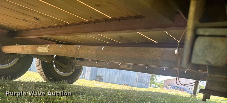 image for item ER2117 2000 Neal equipment trailer