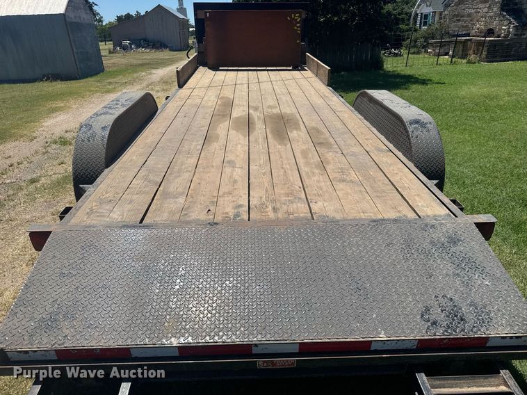 image for item ER2117 2000 Neal equipment trailer
