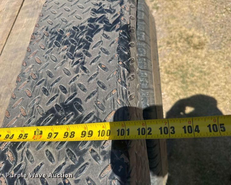 image for item ER2117 2000 Neal equipment trailer