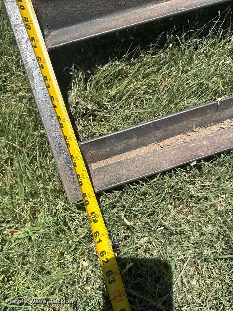 image for item ER2117 2000 Neal equipment trailer