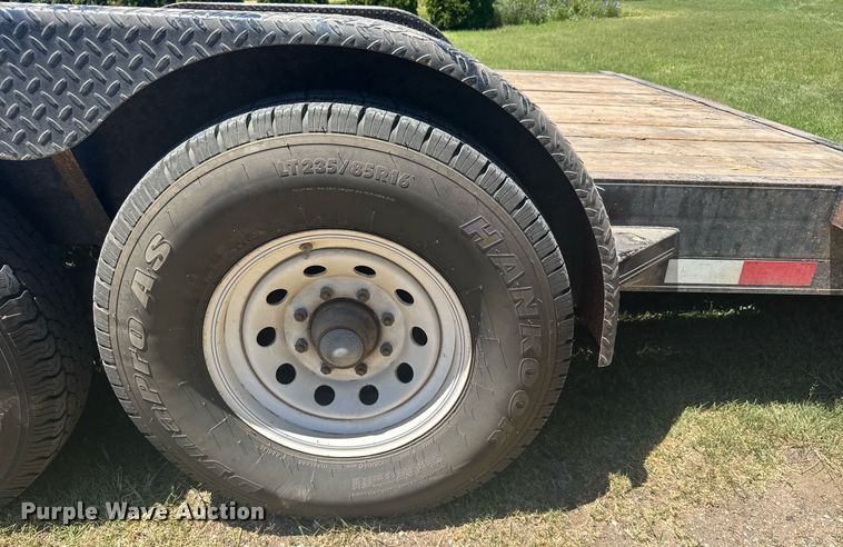 image for item ER2117 2000 Neal equipment trailer