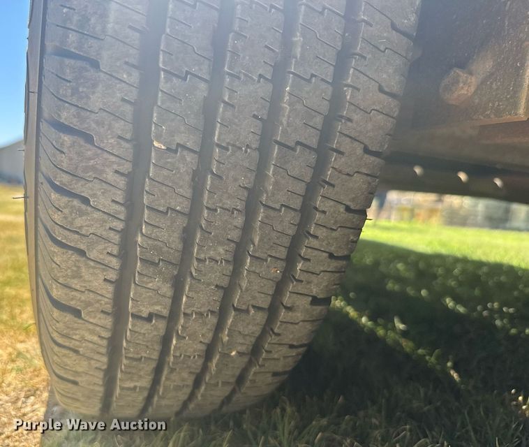 image for item ER2117 2000 Neal equipment trailer