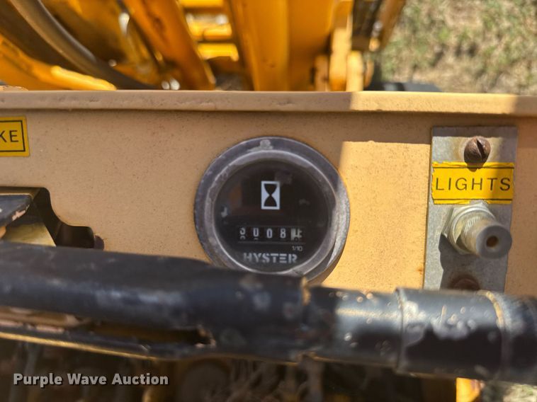 image for item ER2145 2010 Hyster E60XL forklift