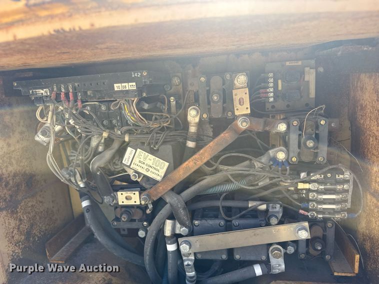 image for item ER2145 2010 Hyster E60XL forklift