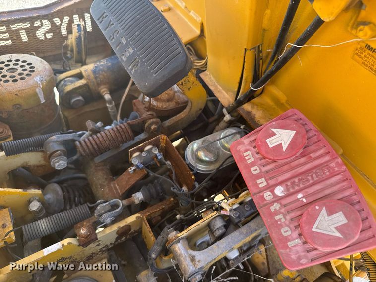 image for item ER2145 2010 Hyster E60XL forklift