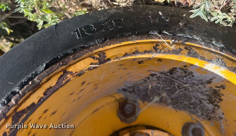 image for item ER2145 2010 Hyster E60XL forklift