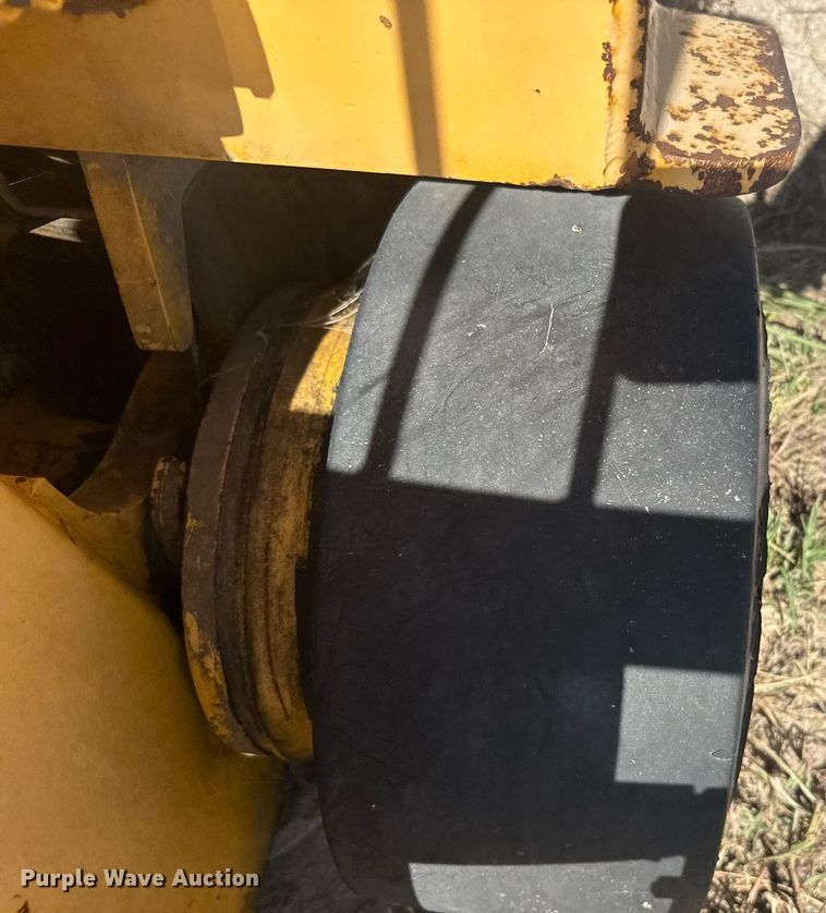 image for item ER2145 2010 Hyster E60XL forklift