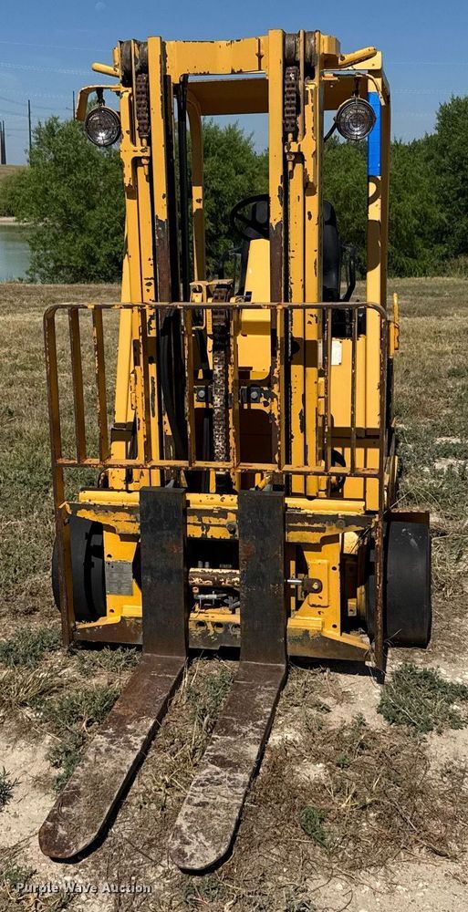 image for item ER2146 2014 Hyster E60XL-MIL forklift