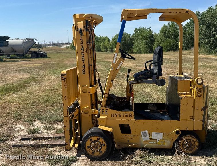 image for item ER2146 2014 Hyster E60XL-MIL forklift