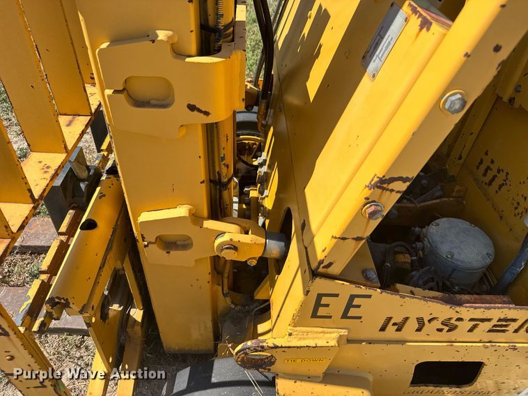 image for item ER2146 2014 Hyster E60XL-MIL forklift