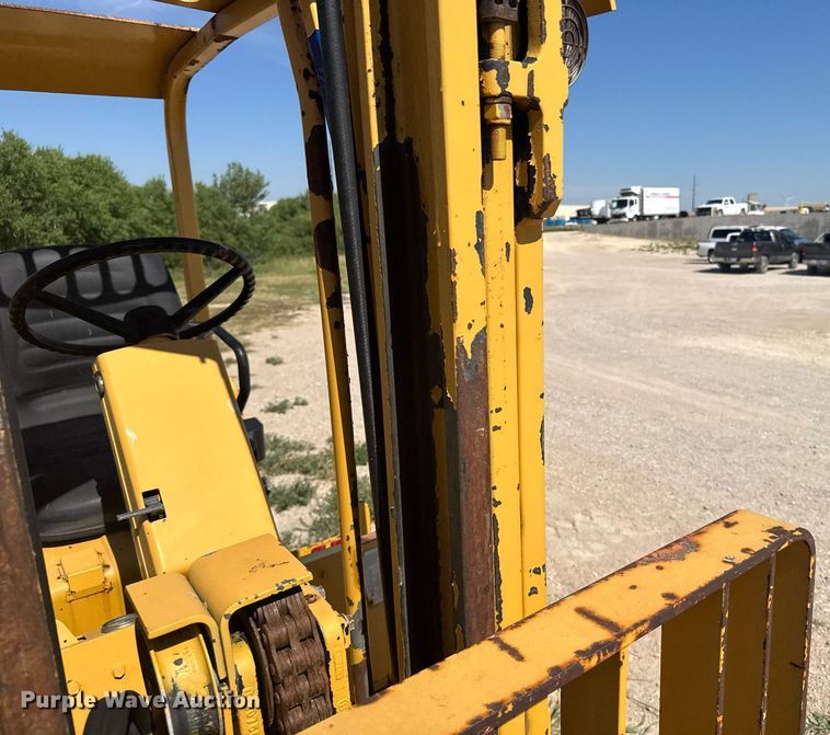 image for item ER2146 2014 Hyster E60XL-MIL forklift