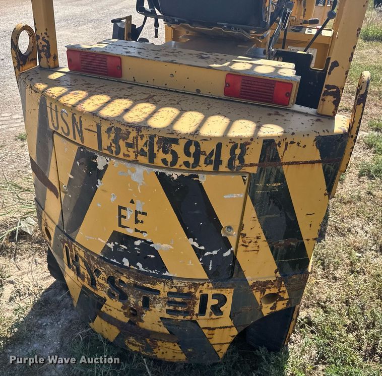 image for item ER2146 2014 Hyster E60XL-MIL forklift