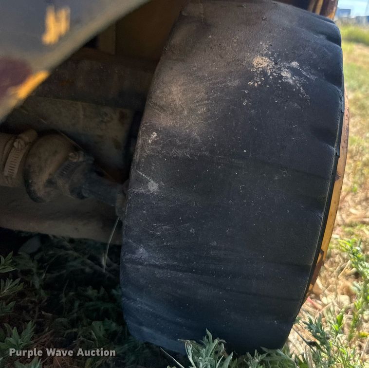 image for item ER2146 2014 Hyster E60XL-MIL forklift