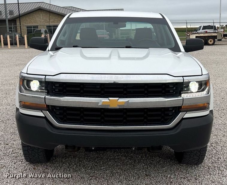 image for item ET8006 2017 Chevrolet Silverado 1500  Double Cab pickup truck