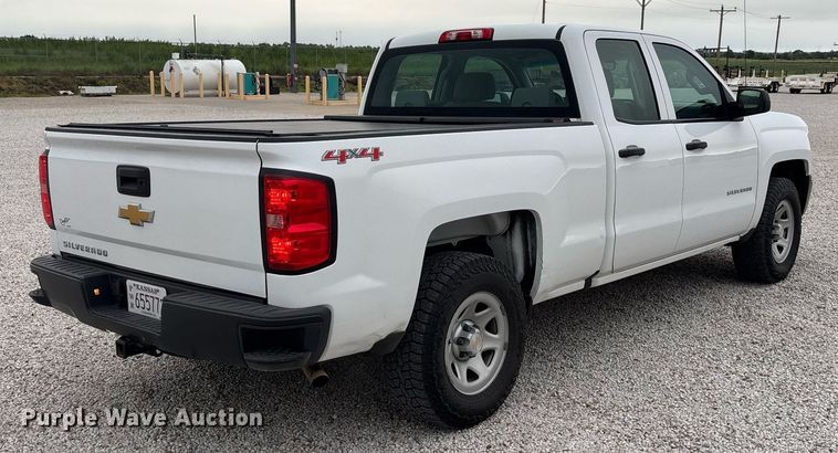 image for item ET8006 2017 Chevrolet Silverado 1500  Double Cab pickup truck